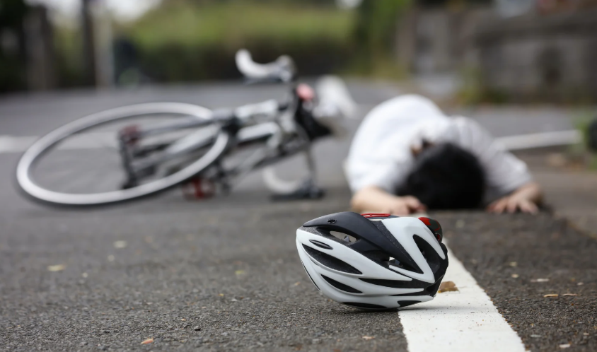 Accident avec un vélo qui est en tort